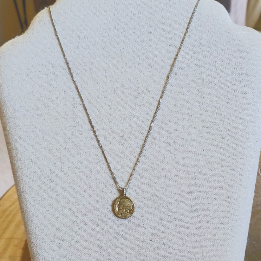 Stella&Dot Heritage Gold Mini Pendant